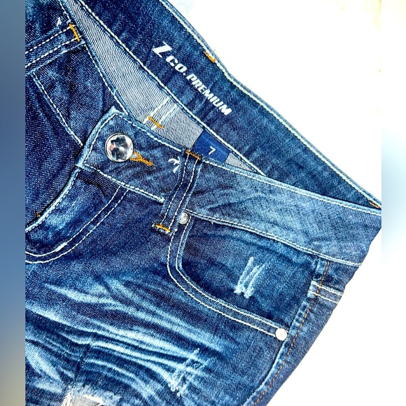 Flare Jeans - Picture 3 of 3